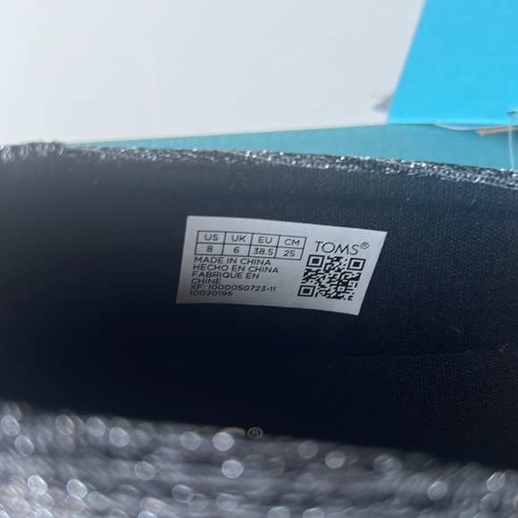 Toms Alpargata shoe…Women’s size 8…NIB - Picture 4 of 4